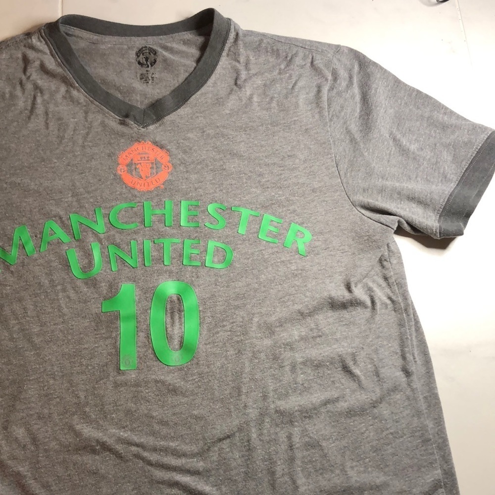 Manchester United Rooney #10 grey t-shirt.  Football / soccer